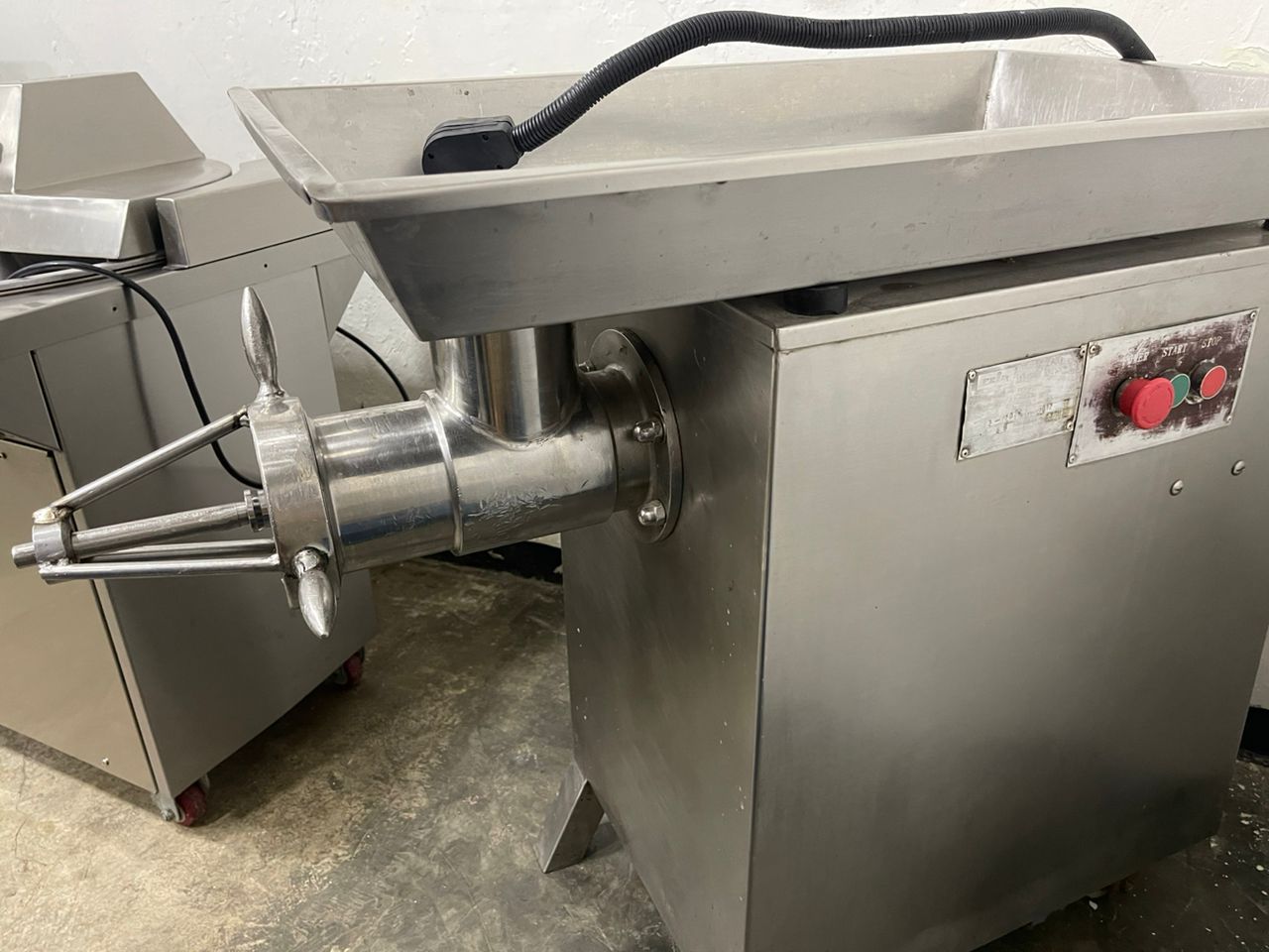 Instalacion chacineria artesanal pequena empresa Venezuela